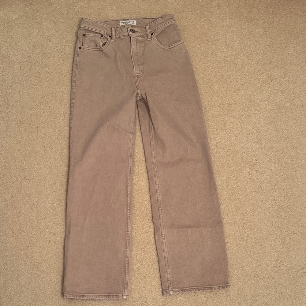 Abercrombie & Fitch Tan The ‘90s Relaxed Jean High Rise